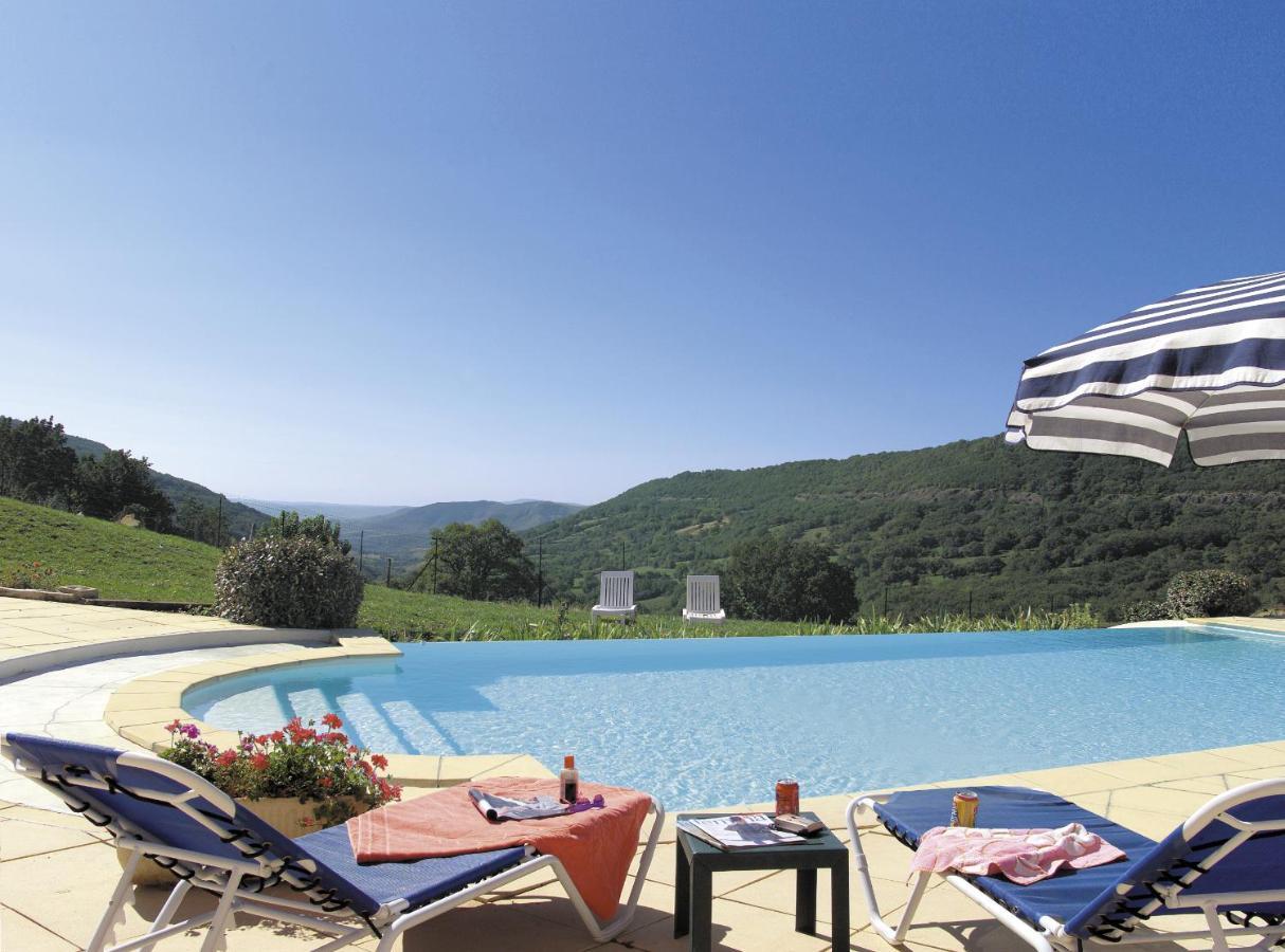 Logis Hotel-Restaurant La Mere Biquette Saint-Pons  Экстерьер фото